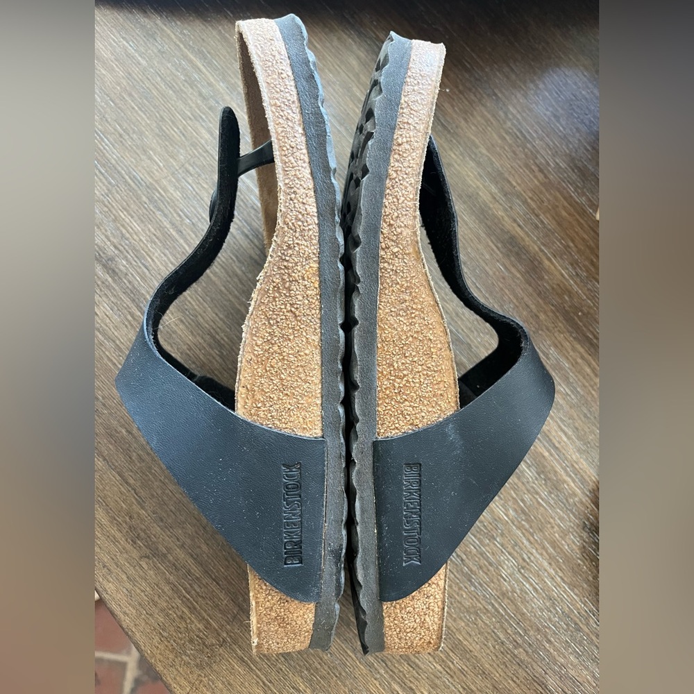 Birkenstock Black Gizeh Leather Sandals - Picture 2 of 4